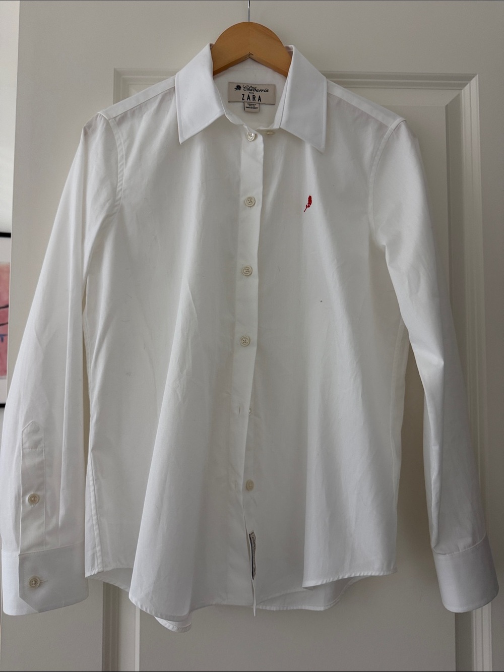 Zara Chavarria White Button-Up Shirt with Red Embroidered Detail